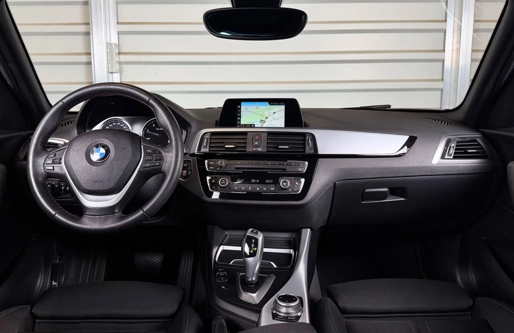 Zunanja slika - BMW Serija 1 - : 118d Sport Line - FULL LED - NAVI - TEMP - PDC ... - 8