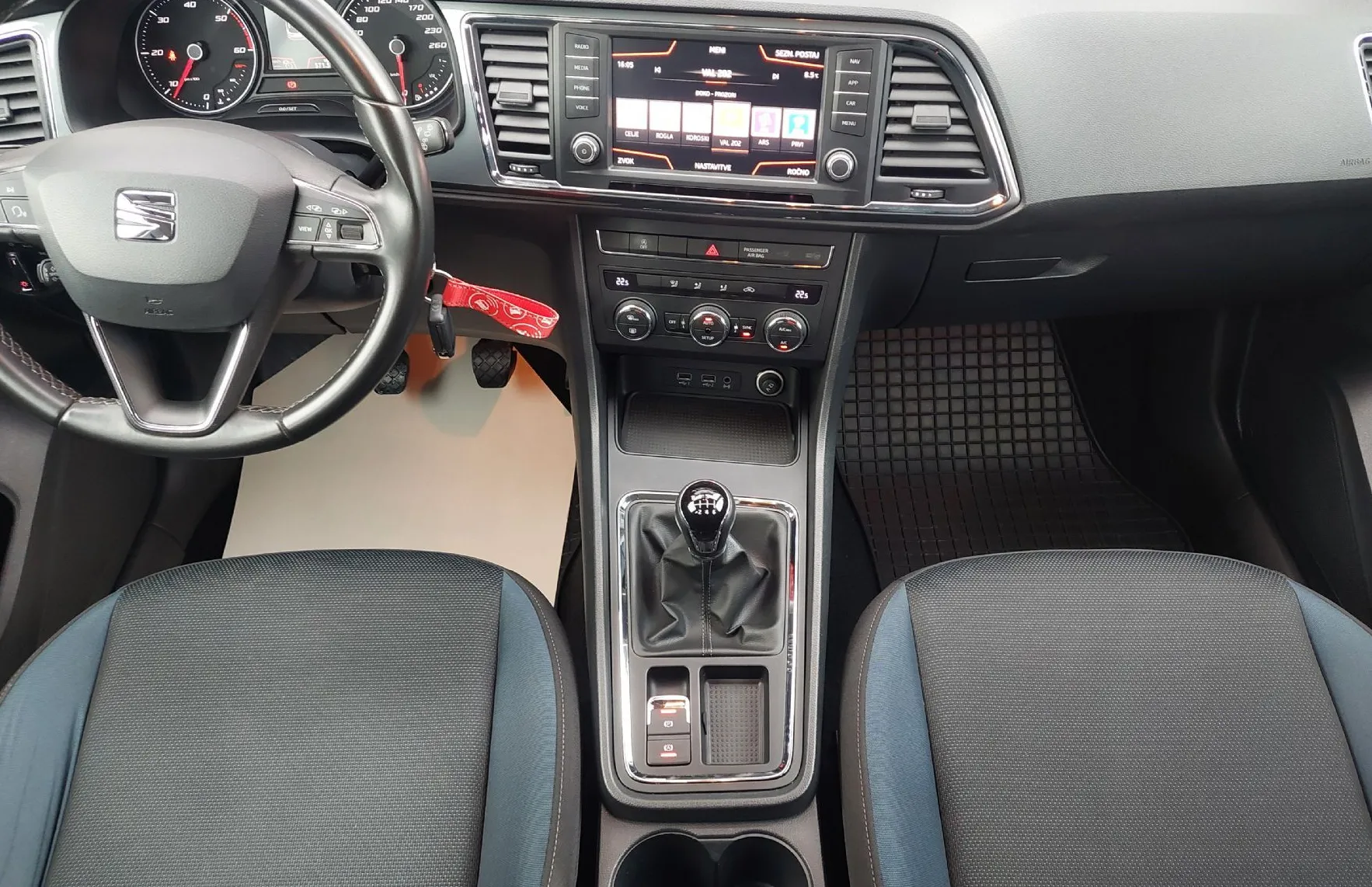 Zunanja slika - Seat Ateca - 2.0 TDI 110 KW FR - 10
