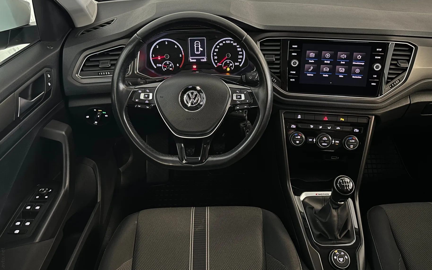 Notranja slika - Volkswagen T-Roc - 2.0 TDI | 4Motion | ACC | PDC | SLO | - 9