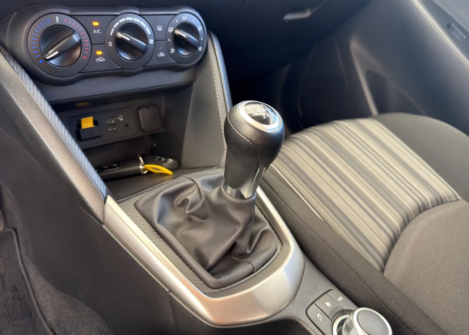 Zunanja slika - Mazda Mazda2 - G75 - 12