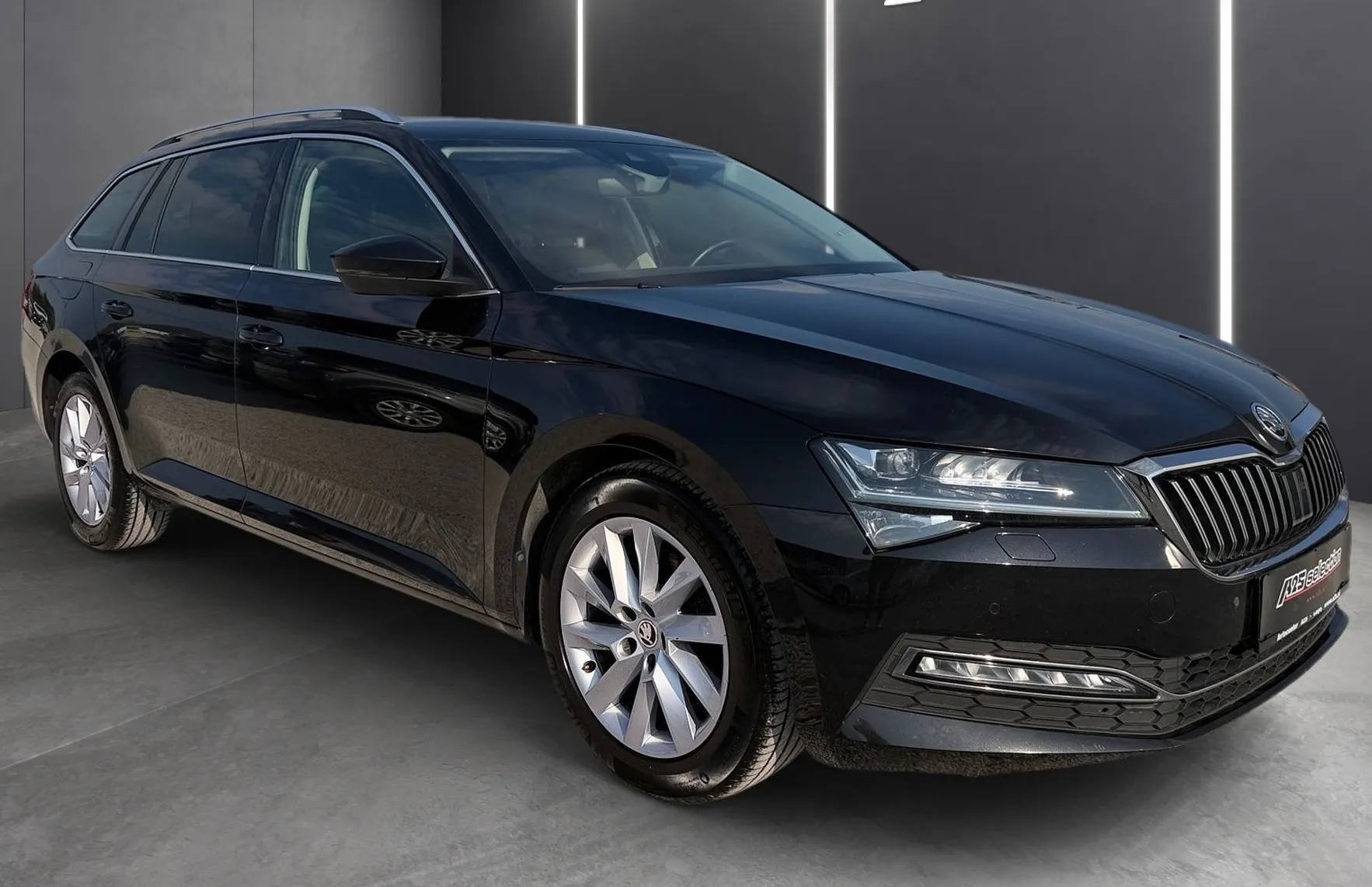 Zunanja slika - Škoda Superb - 2.0 TDI Style Combi DSG ... - 2