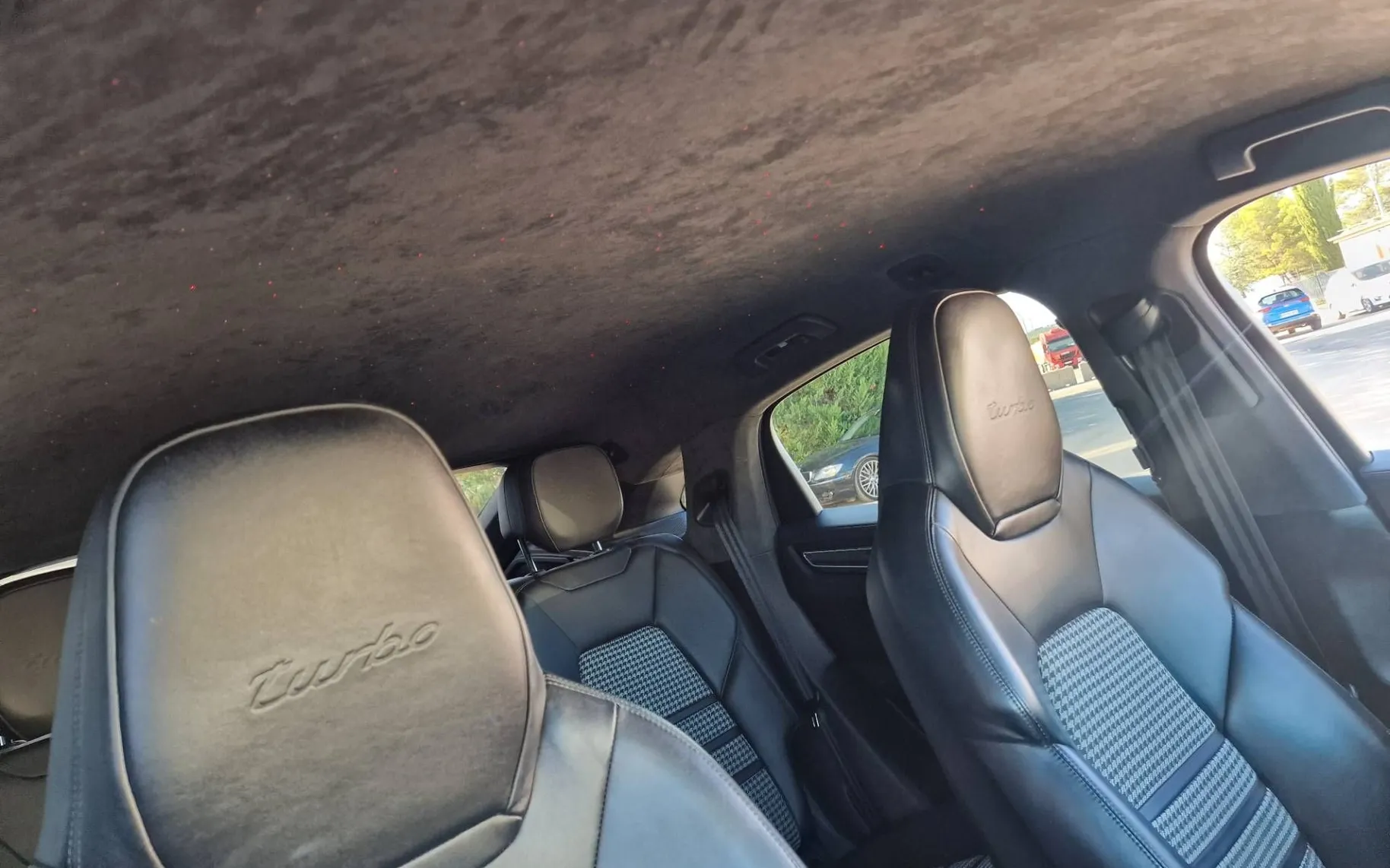Notranja slika - Porsche Cayenne Coupe - TURBO - 8