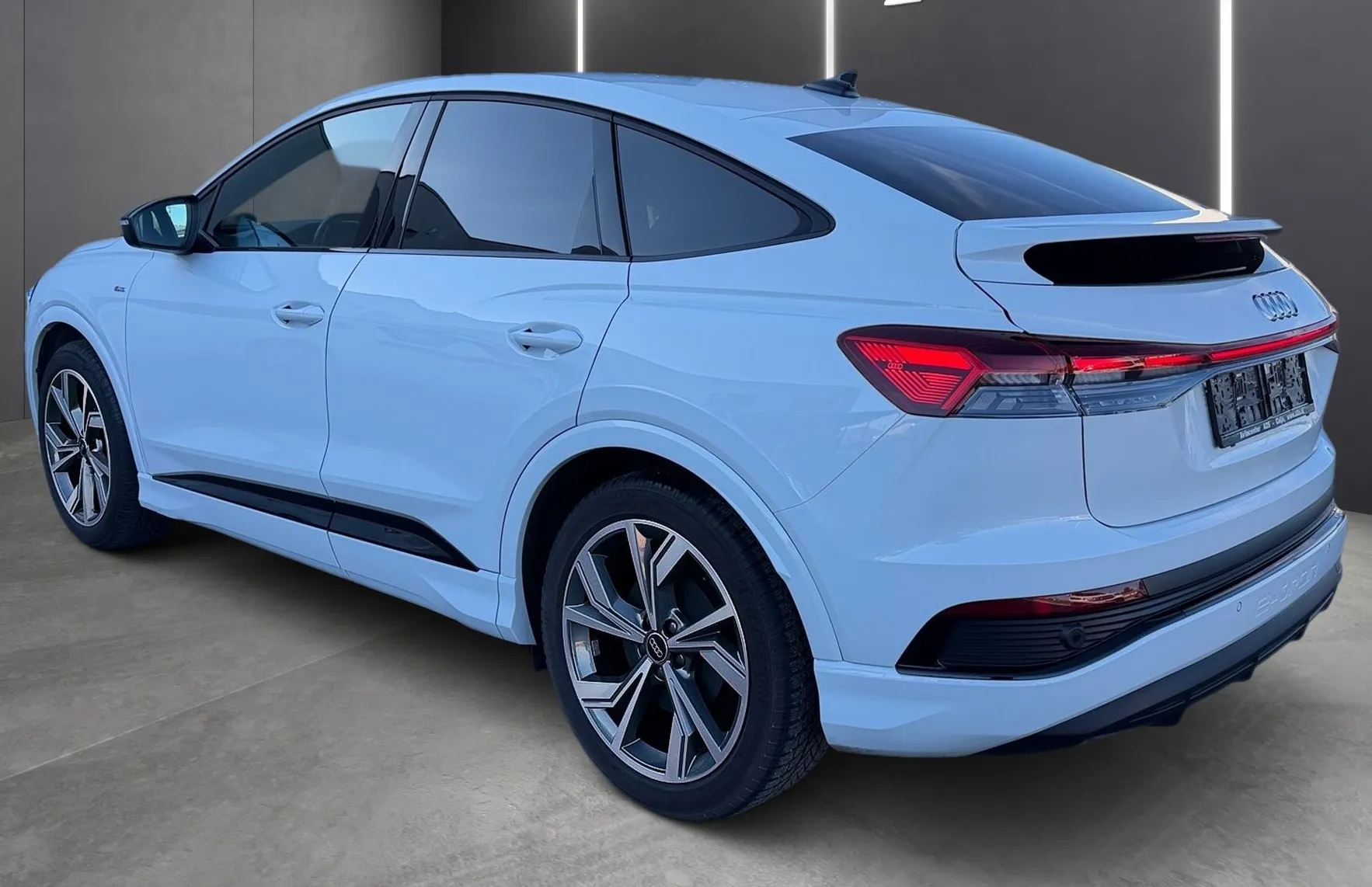 Zunanja slika - Audi Q4 Sportback e-tron - 40 e-tron - SUBVENCIJA- DDV - 4