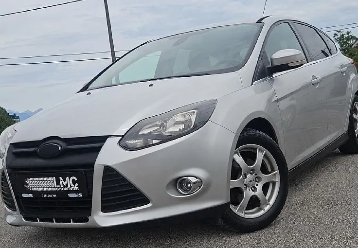 Zunanja slika - Ford Focus - 1.0 125ks °OPRAVLJEN VELIK SERVIS° °6-PRESTAV° - 3
