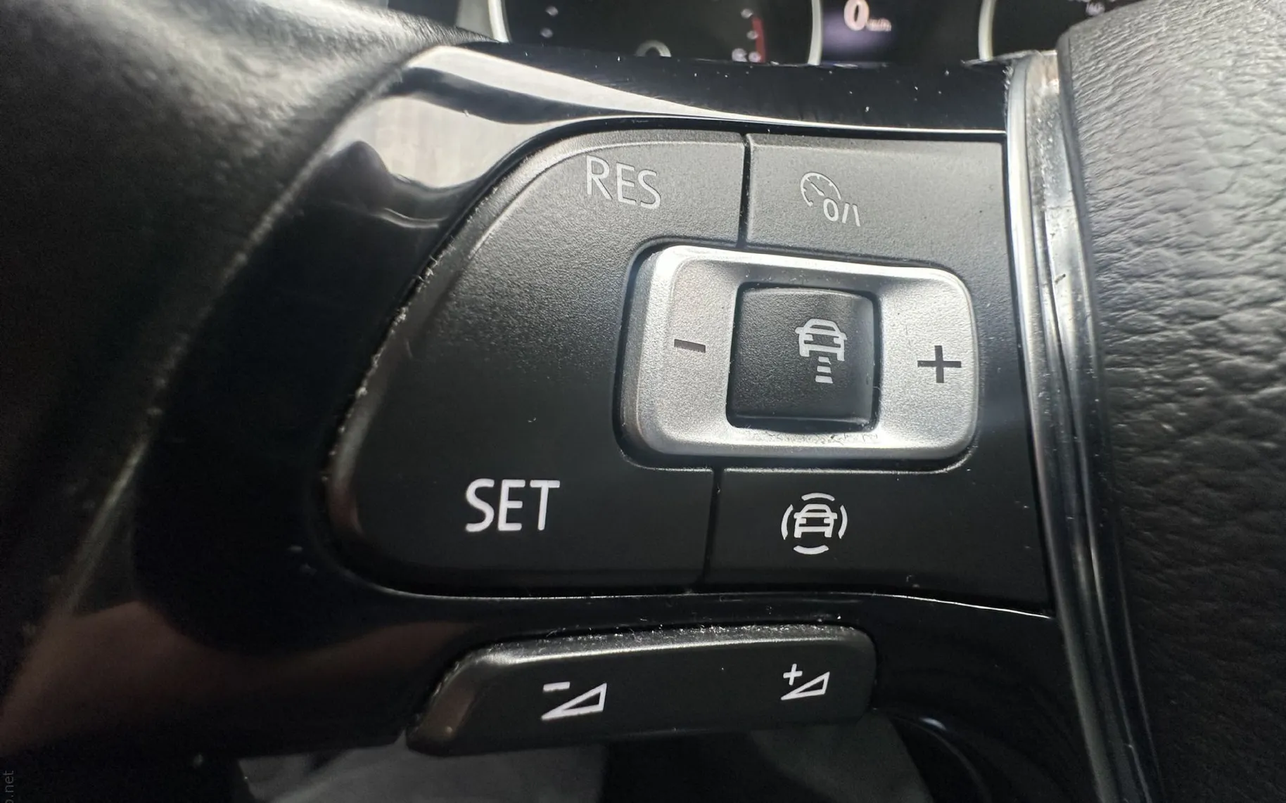 Zunanja slika - Volkswagen Tiguan - 2.0 TDI Comfort DSG.110kW.NAVI.ALU.PDC.DIZEL - 13