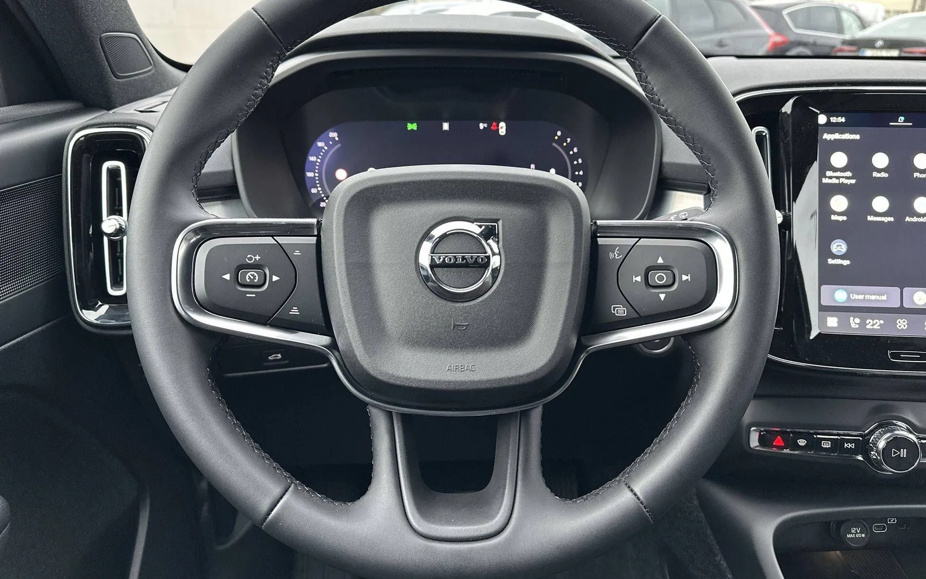 Notranja slika - Volvo XC40 - B3 P Core AT DCT 3 leta garancije + 3 servisi - 12