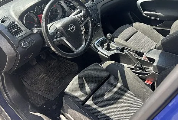 Zunanja slika - Opel Insignia - SportsTourer 2.0CDTI Cosmo.navigacija.gret.sedezev - 9
