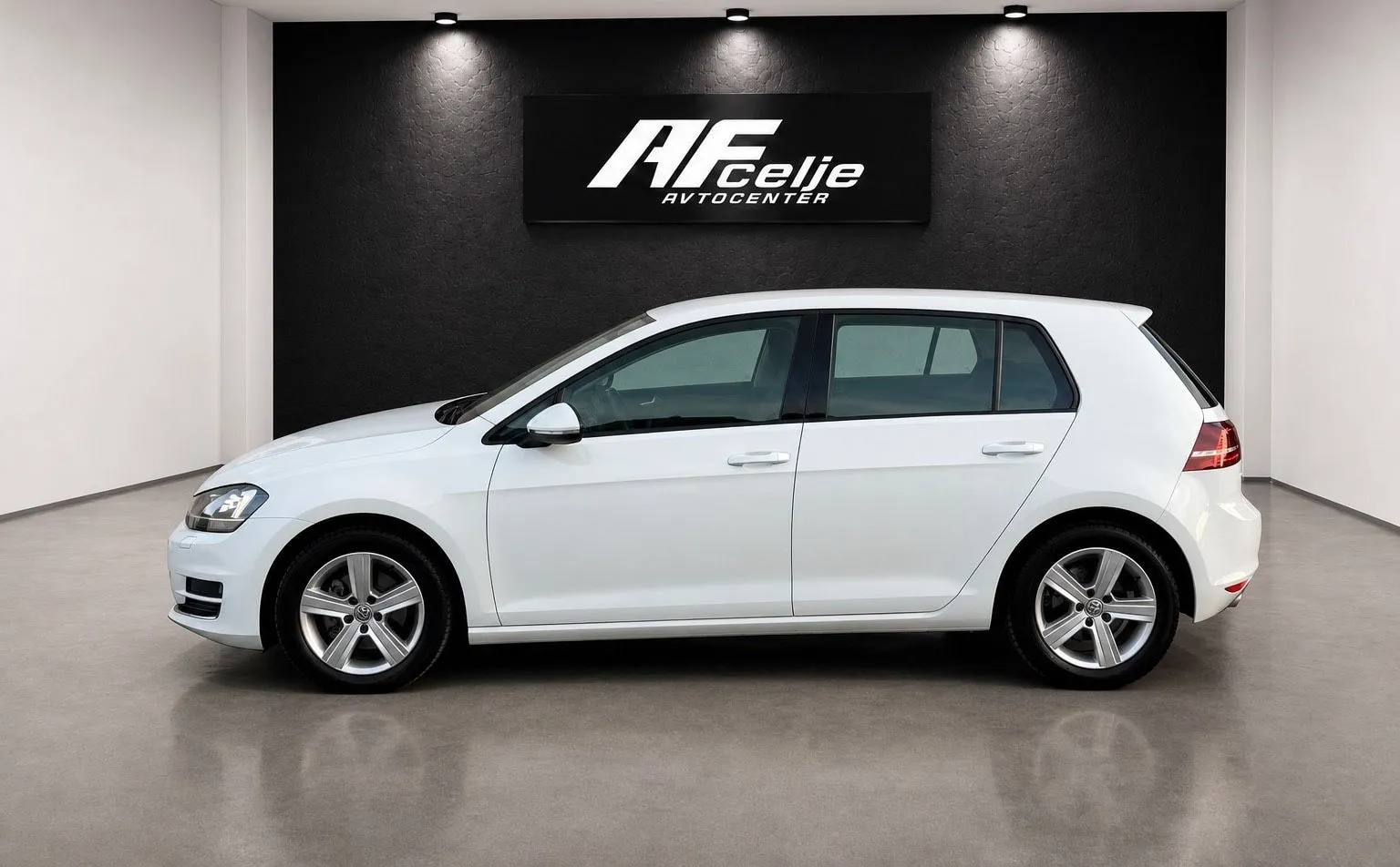 Zunanja slika - VW Golf - 1.6 TDI-H LINE-XENON+LED-LIZING ZA TUJCE-ODLIČEN-. - 12