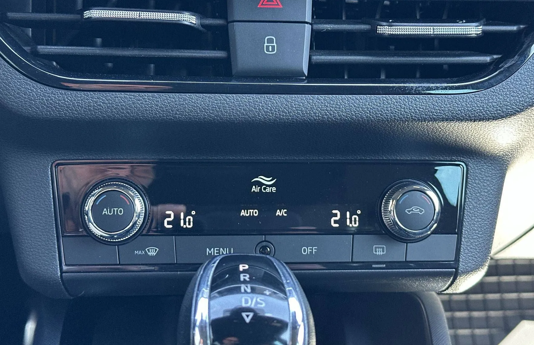 Zunanja slika - Škoda Kamiq - 1.0 TSI Sport  Volan+sedeži  Kamera - 19