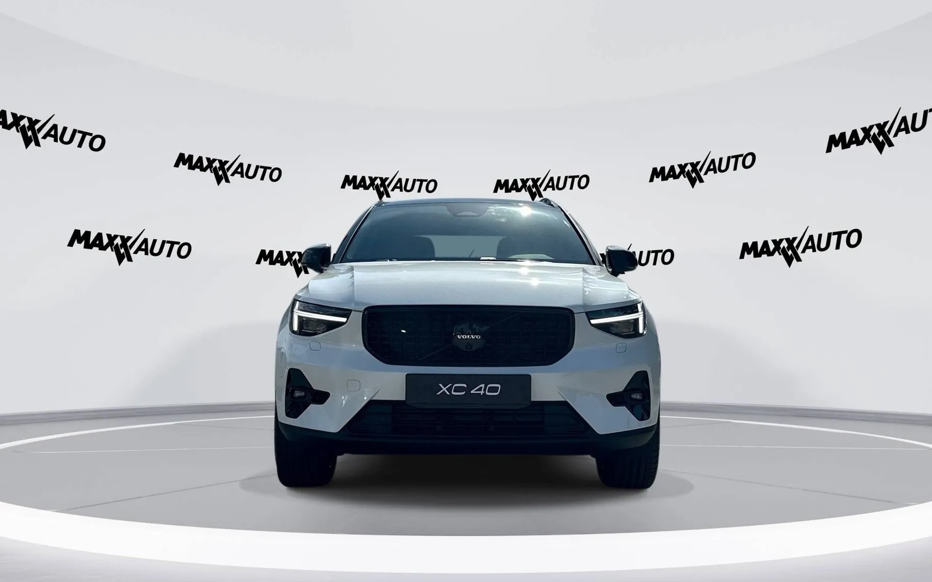 Zunanja slika - Volvo XC40 - B4P Ultra Black Edition Avt. - 2