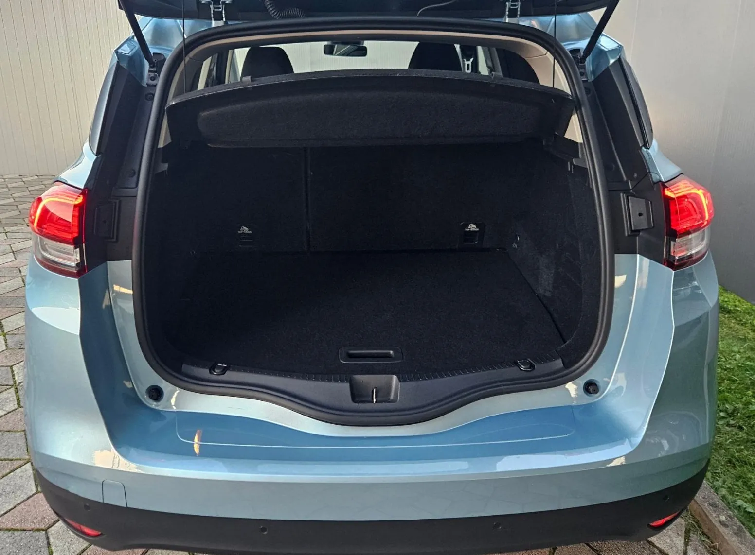 Zunanja slika - Renault Scénic - Scenic TCe 115 Zen+SLO poreklo+20 Col+ Priklop - 14