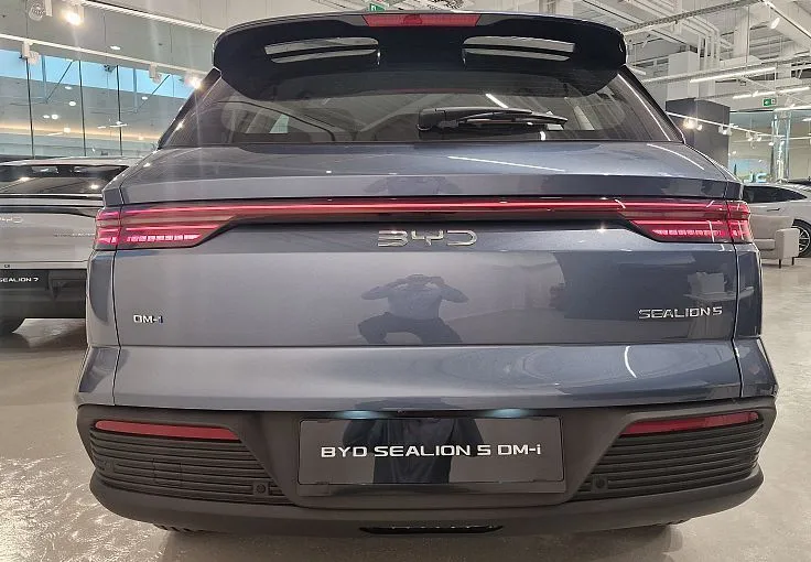 Zunanja slika - BYD Sealion 5 - DM-i DESIGN PHEV - skupni doseg 1016 km - 3