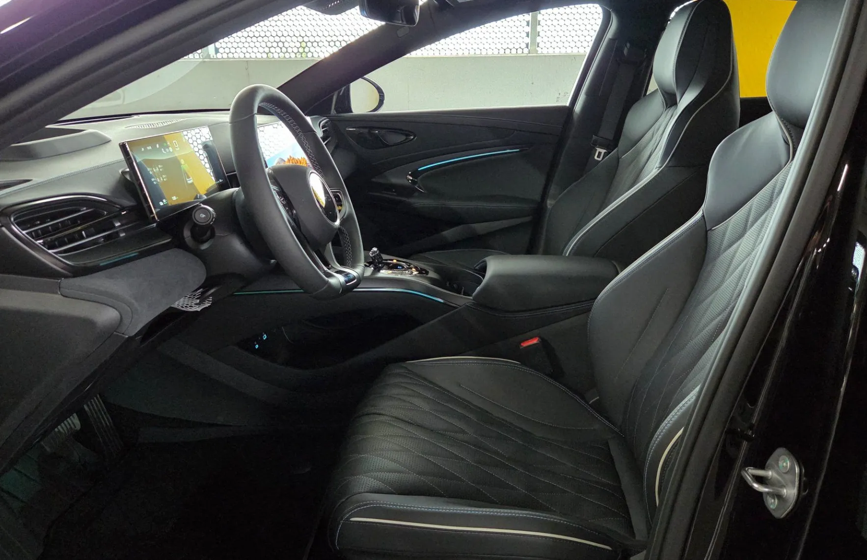 Zunanja slika - BYD SEAL - EXCELLENCE AWD 82.5 kWh 390kW - doseg 520km 3.8s - 8