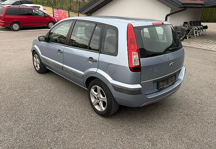 Zunanja slika - Ford Fusion - Comfort 1.4 16V - 4