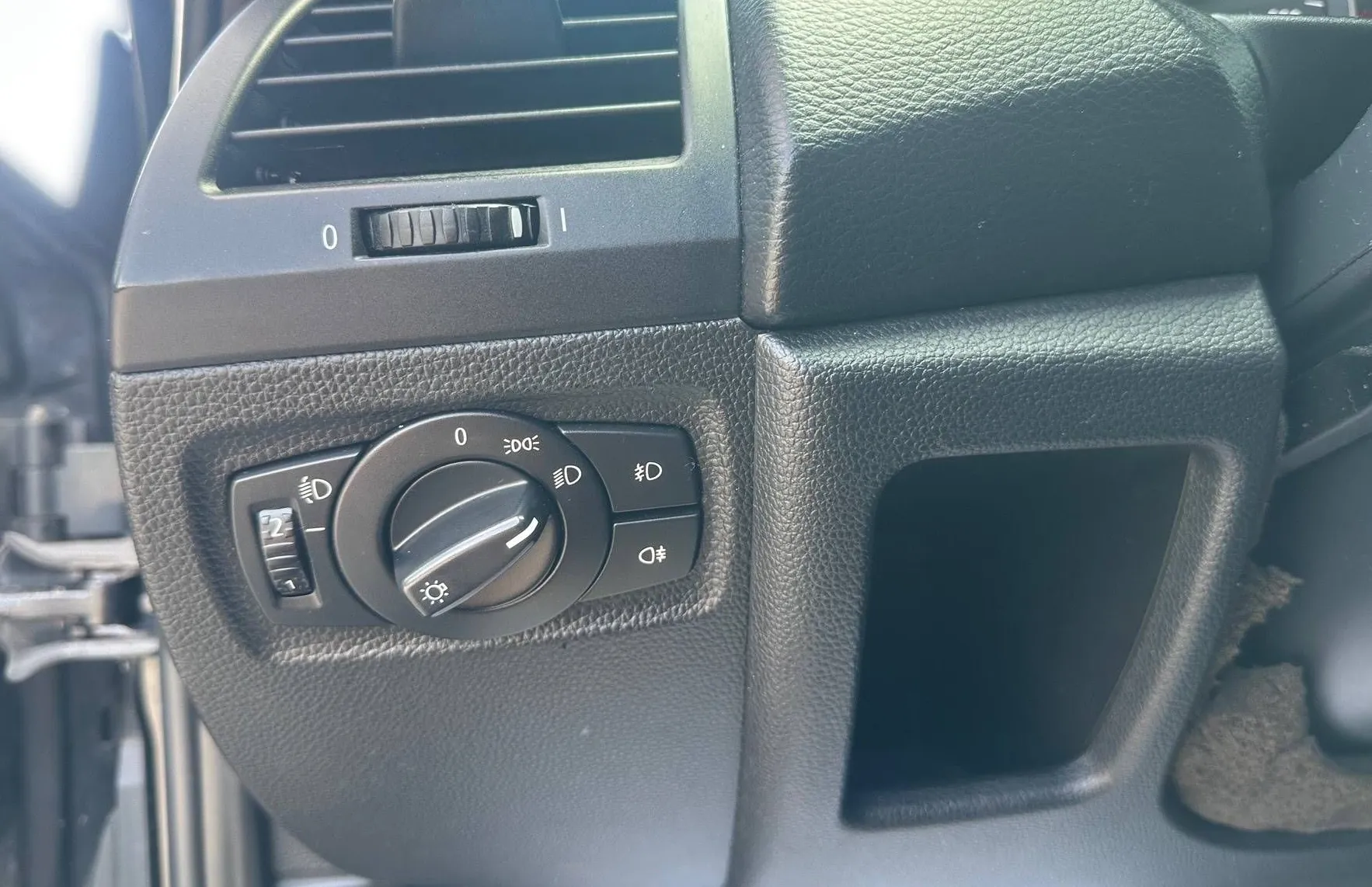 Zunanja slika - BMW Serija 1 - : 118d OPRAVLJEN VELIK SERVIS MOŽNOST BREZ POLOGA - 17