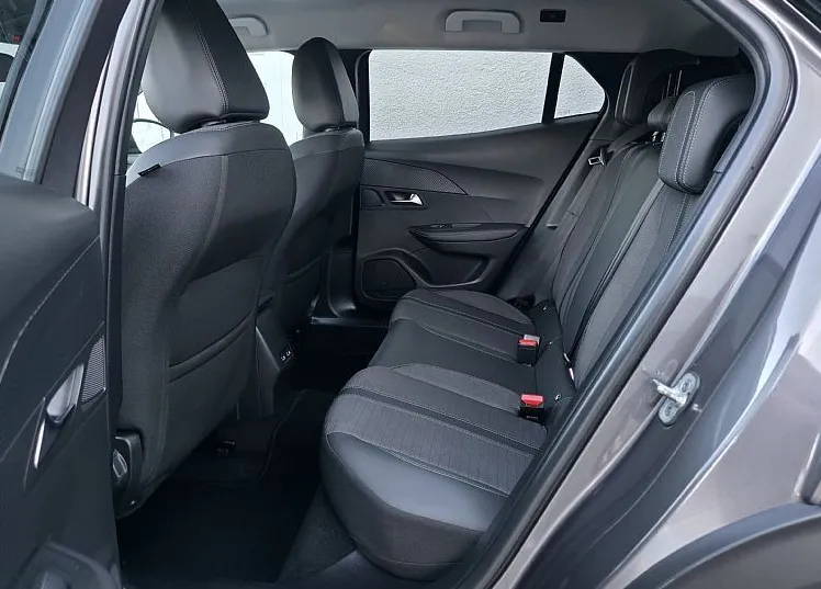Zunanja slika - Peugeot 2008 - 1.5HDI EAT8 Allure Pack LED•TEMP•VIRTUAL•NAV•KAMER - 7