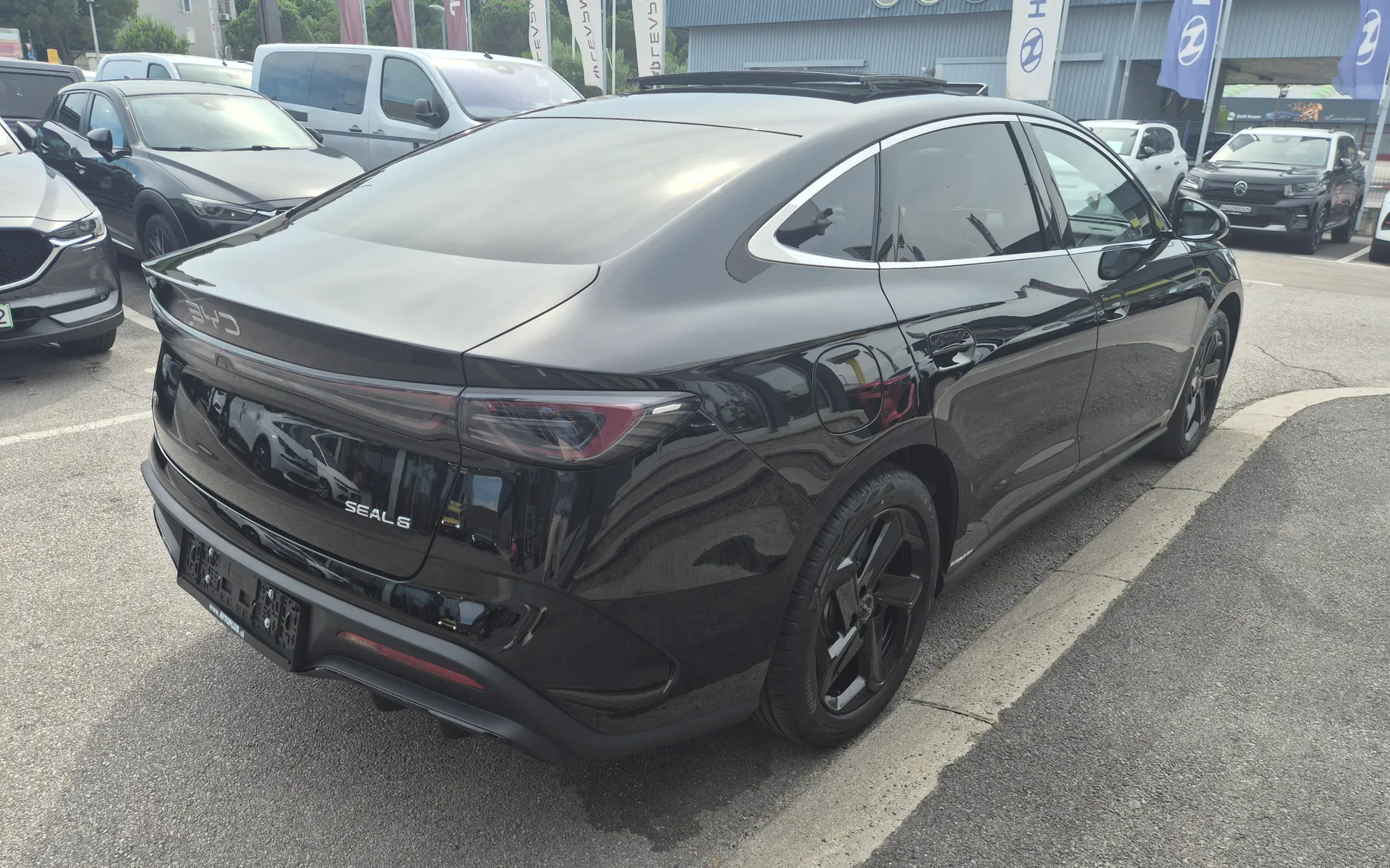 Zunanja slika - BYD SEAL 6 - DM-i COMFORT PHEV domet 1505km - 4