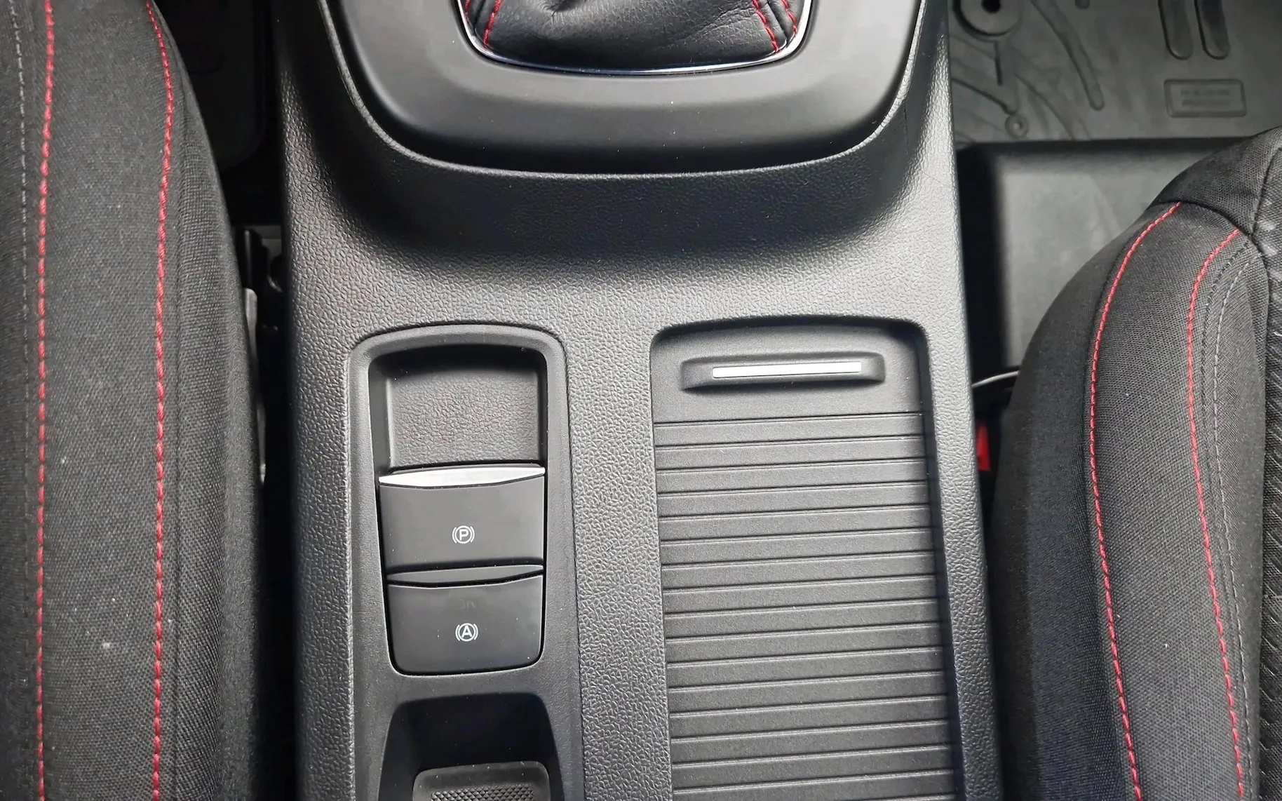 Zunanja slika - Ford Focus - 1.0 EcoBoost 92kW mHEV ST-Line-SLO-LED-NAVI-KAMERA - 18