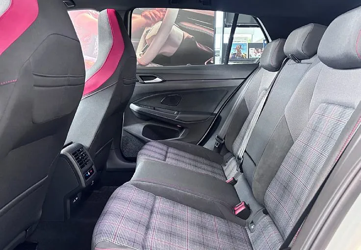 Zunanja slika - Volkswagen Golf - GTI 2.0 TSI DSG - PANO - 360 - DCC-MOŽNO NAROČILO - 10