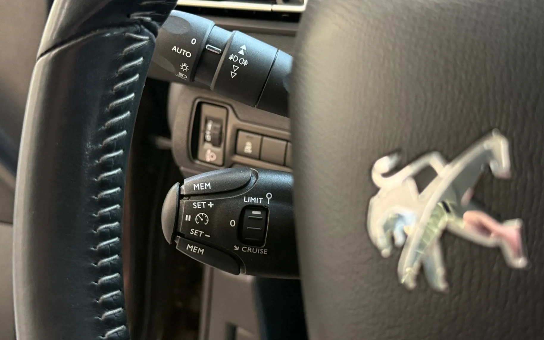Notranja slika - Peugeot 308 - 1.6-106.000km-KLIMA-BREZ POLOGA KREDIT-ODLIČEN- - 12