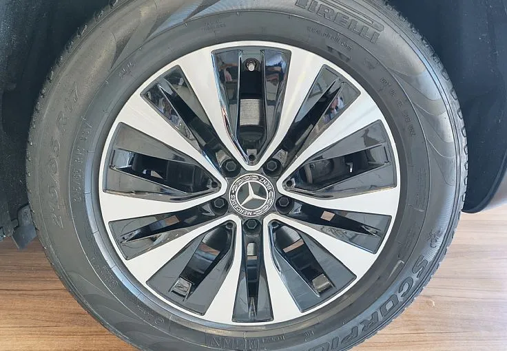 Zunanja slika - Mercedes-Benz GLB-Razred - 180 d PRO WIDE SCREEN-KAM-DAB-LED-GRETJE S-VIDEO - 4
