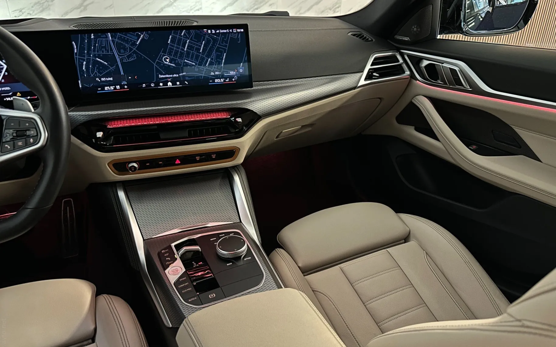 Notranja slika - BMW serija 4 Gran Coupe: - M440i xDrive |ACC|360K|HUD|Memory|HarmanK|R19| - 12
