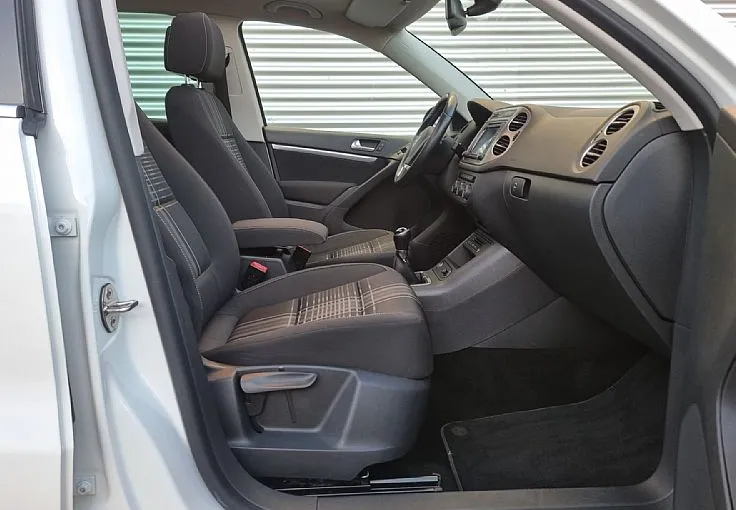 Zunanja slika - Volkswagen Tiguan - 2.0 TDI-110KW-4X4-PANORAMA-KEYLESS-KAMERA-KLJUKA - 9