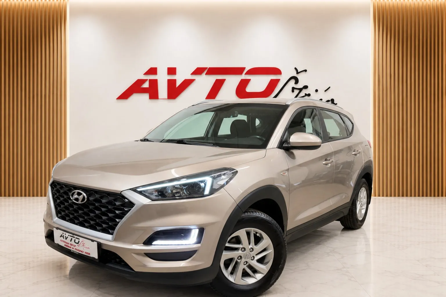 Zunanja slika - Hyundai Tucson - 1.6 CRDi-129.000KM-SLO-TEMPOMAT-KAMERA-PDC-SERV KN - 1