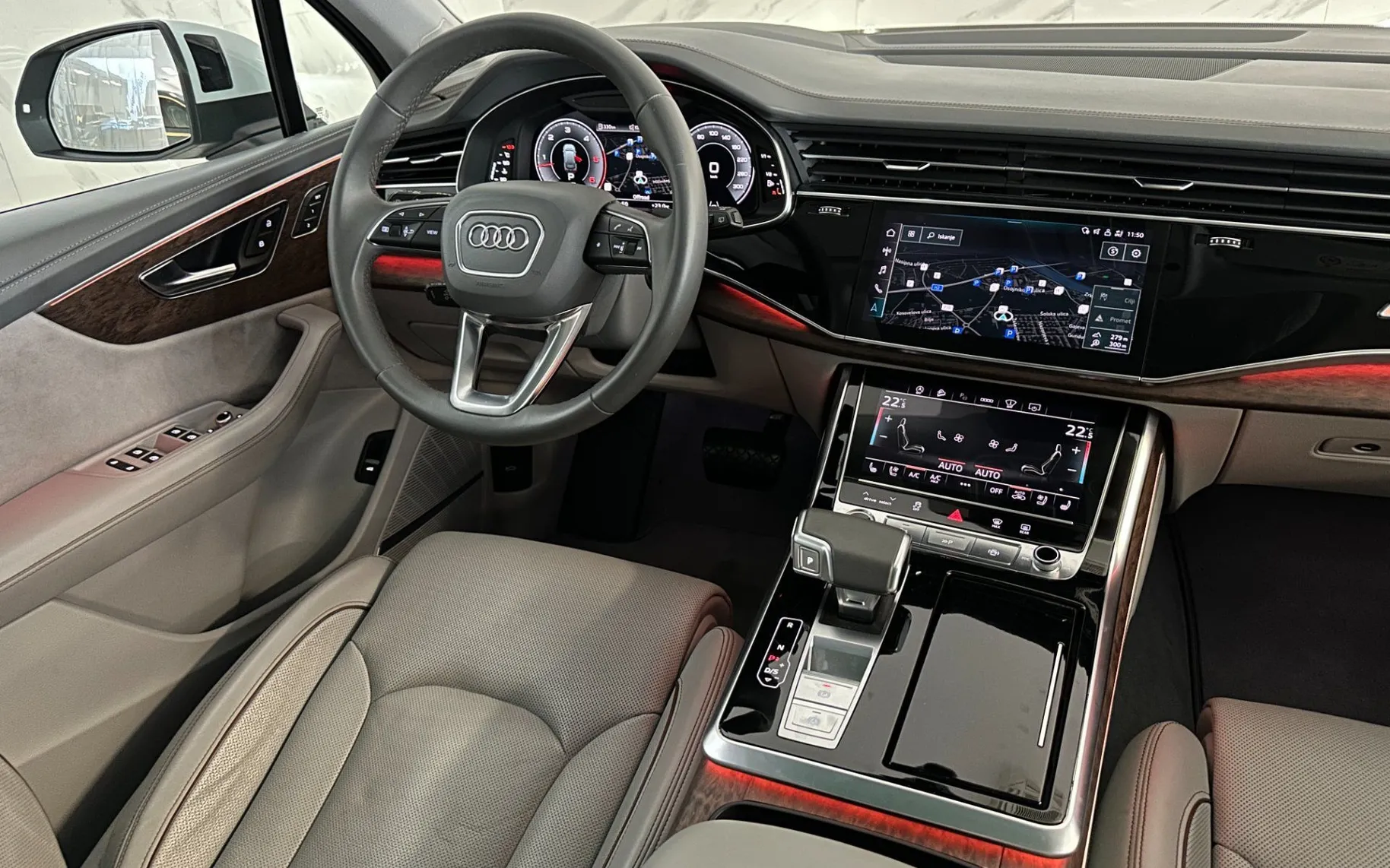 Notranja slika - Audi Q7 - 50TDI|Q|S-Line|Pano|Air|Masaža|Hlaj|360K|4WS|HUD| - 11