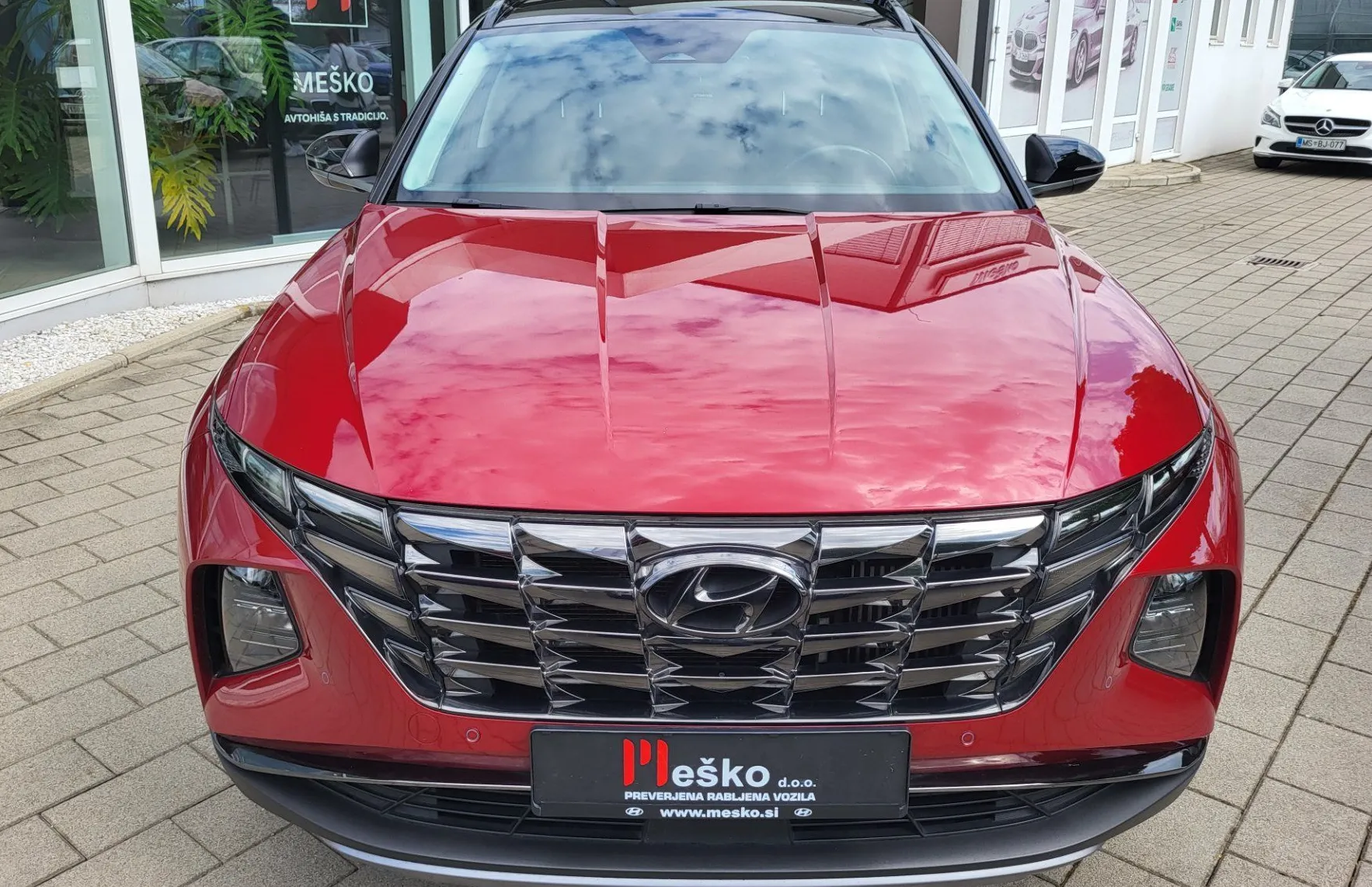 Zunanja slika - Hyundai Tucson - 1.6 T GDI Premium slo-1last-acc-navi-pdc-alu-kamer - 2