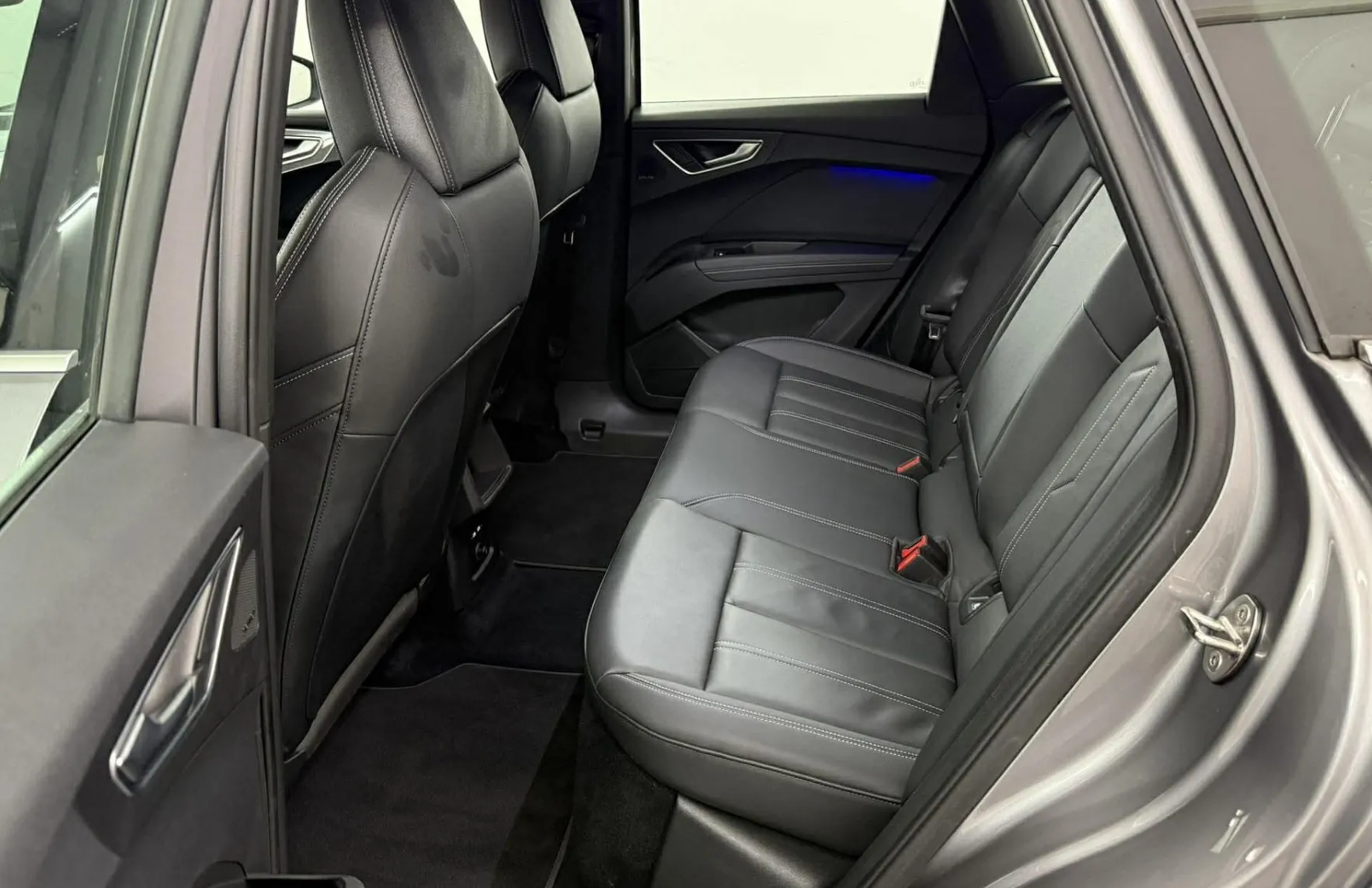 Zunanja slika - Audi Q4 - e-tron  40 e-tron.S line.LUKSENBURG.ACC.KAMER.LED - 14