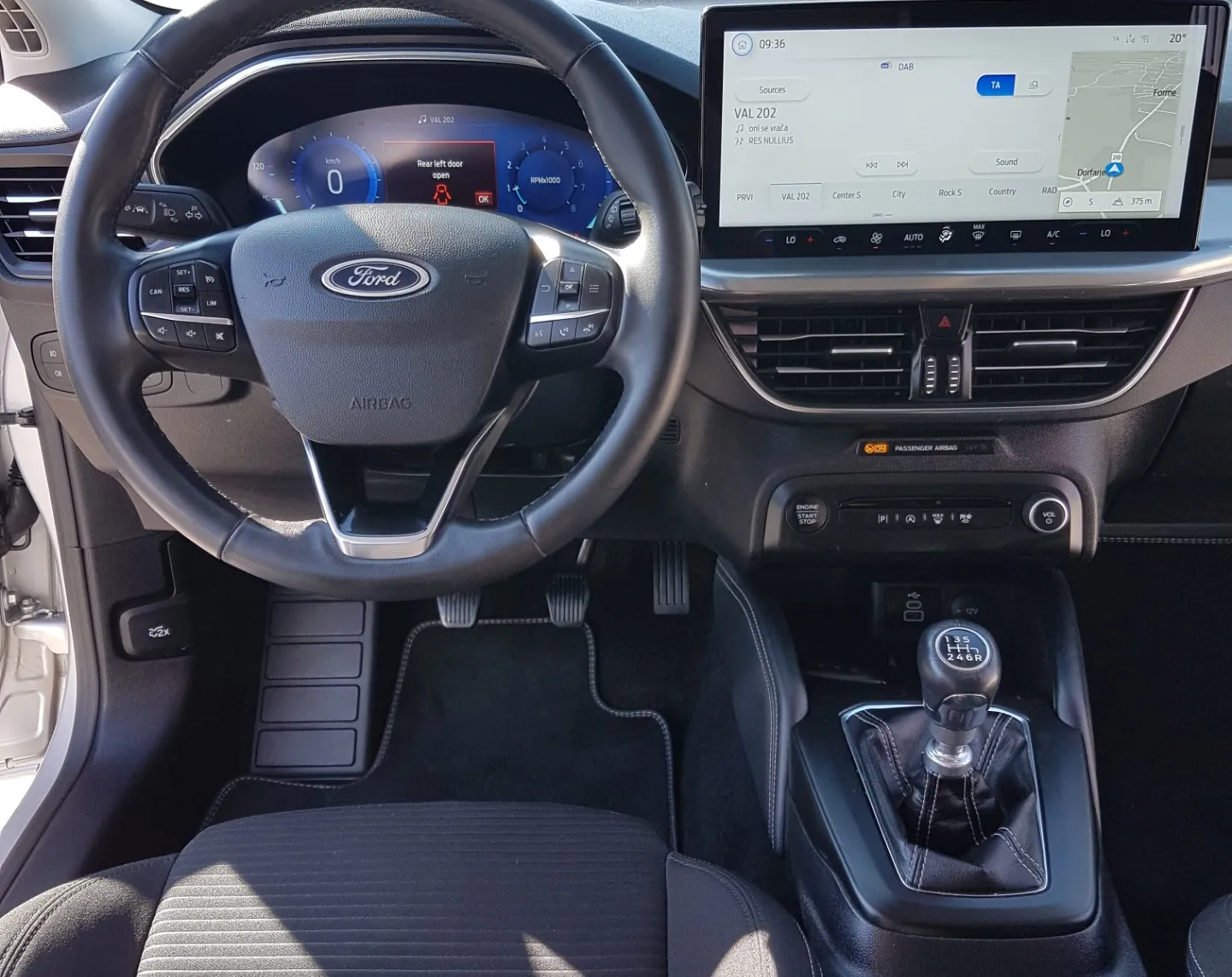 Zunanja slika - Ford Focus - Karavan 1.0 EcoBoost mHEV Titanium - 9