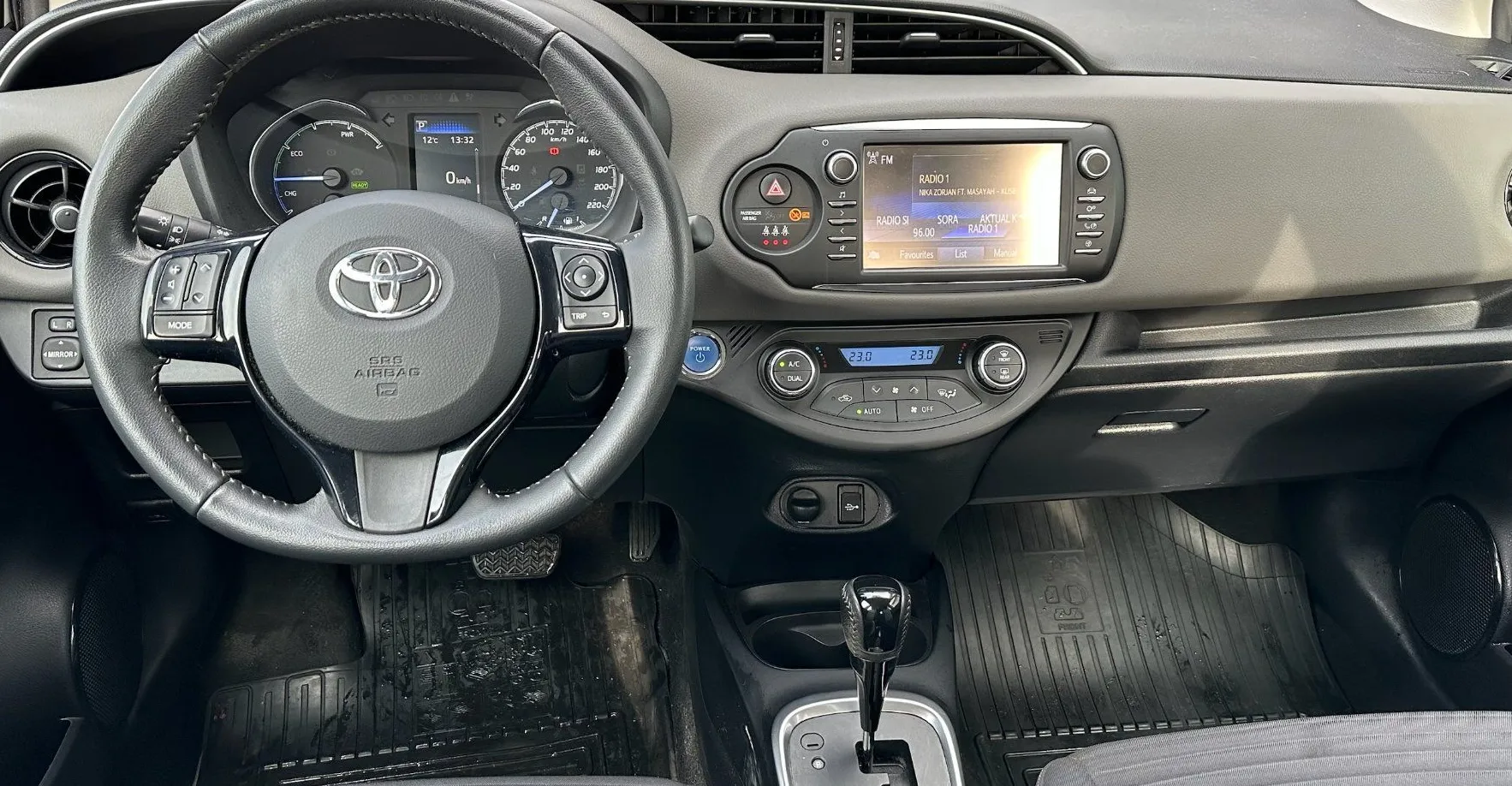 Zunanja slika - Toyota Yaris - Hybrid 1.5 VVT-i Stella Avt. SLO POREKLO - 10