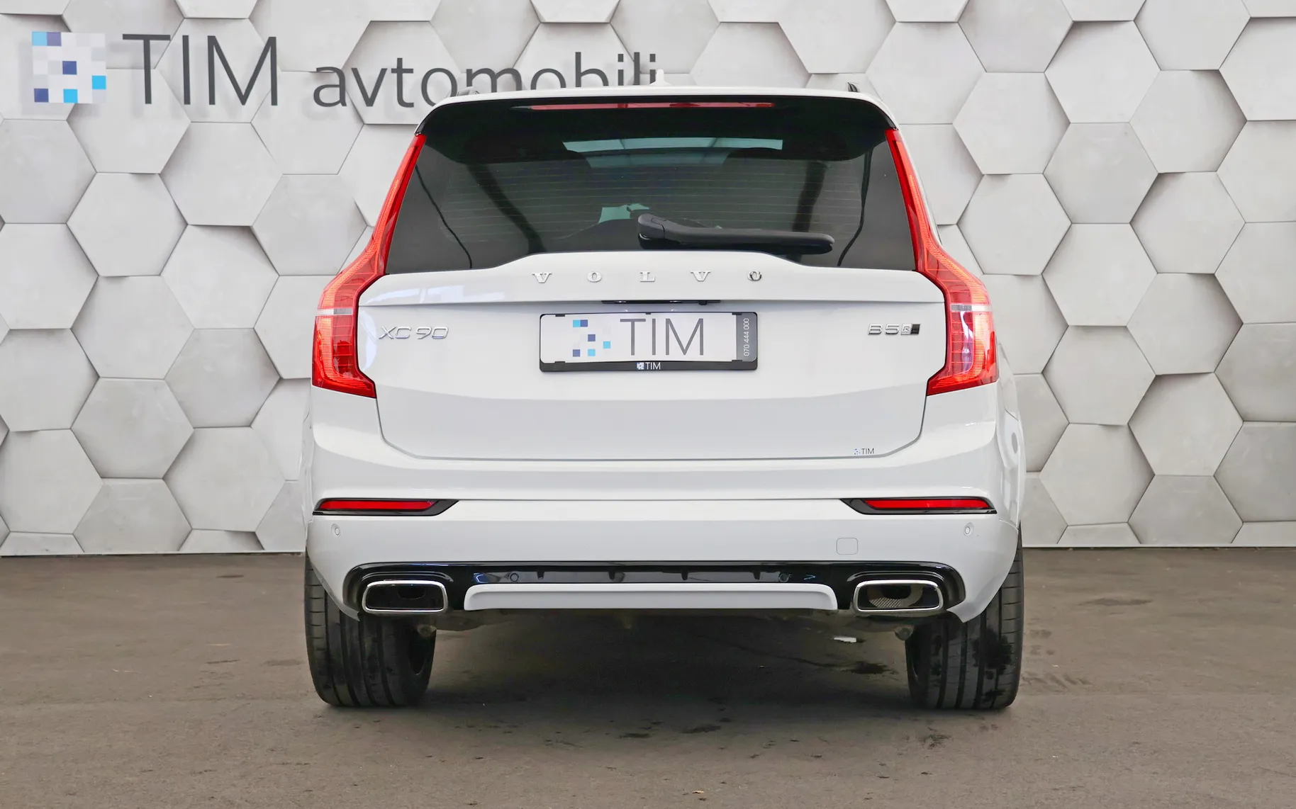 Zunanja slika - Volvo XC90 - B5D 2.0d AWD Geartronic R-Design 235KM - 6