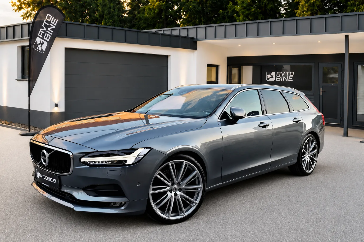 Zunanja slika - Volvo V90 - D4•AVT•ACC•PILOT•LED•NAVI•ODLIČEN - 3
