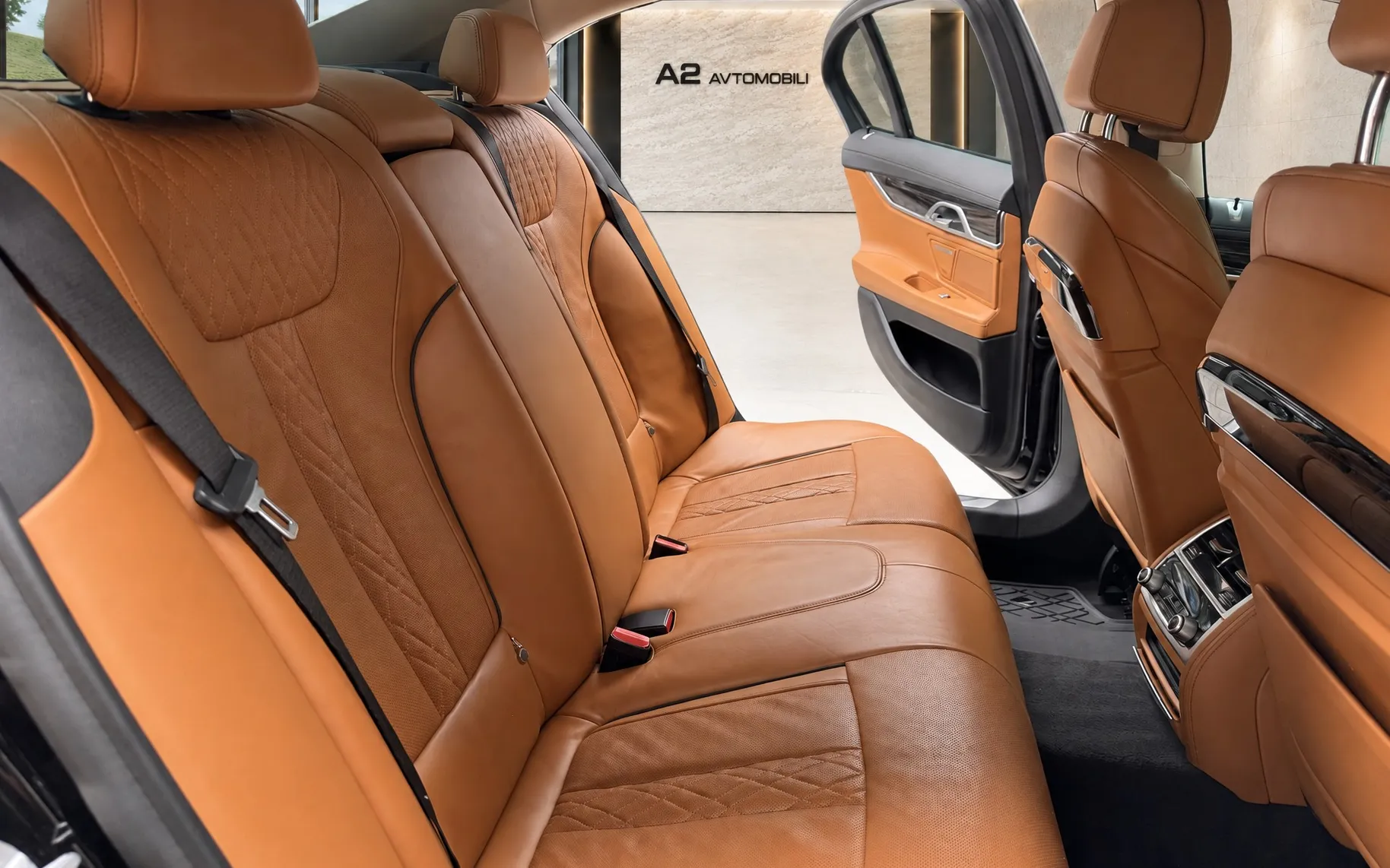 Notranja slika - BMW serija 7: - 740d xDrive Avt.-MAX OPREMA-samo 129900km-ODLIČEN- - 12