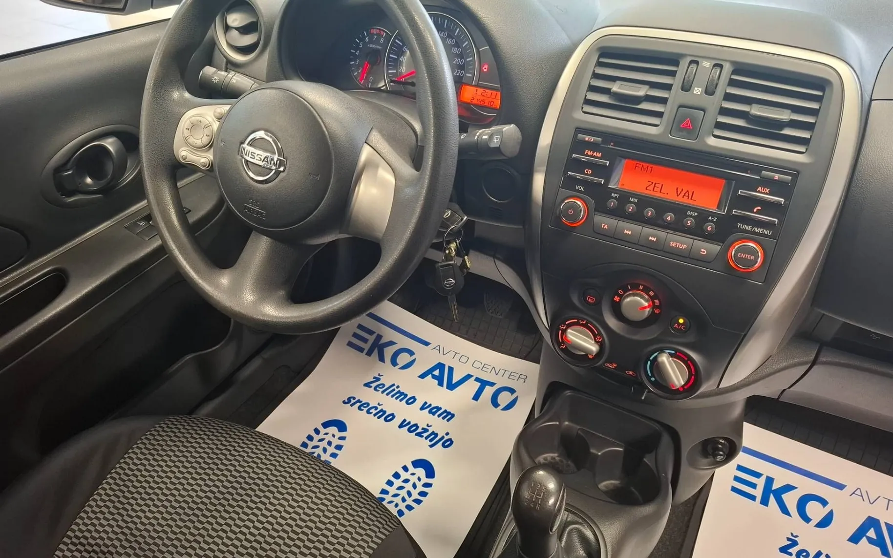 Notranja slika - Nissan Micra - 1.2 Acenta 5 VRAT-KLIMA-SLO-ODLIČNO OHRANJENA - 9