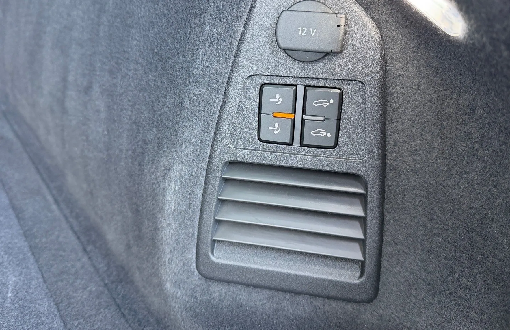 Zunanja slika - VW Touareg - 4motion V6 TDI Elegance Tiptronic-Slovensko vozilo - 13