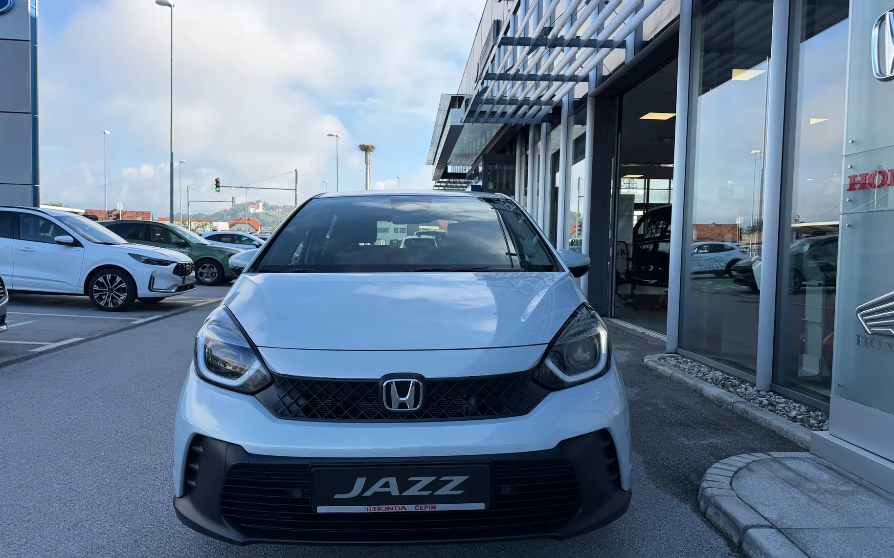 Zunanja slika - Honda Jazz - HIBRID-1.5-ELEGANCE-e-CVT-LED-NAVI-AKCIJA 4500€ - 2