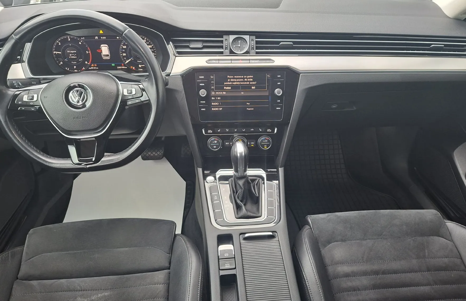 Zunanja slika - VW Passat - Variant 2.0 TDI  4-Motion R-line DSG - 11
