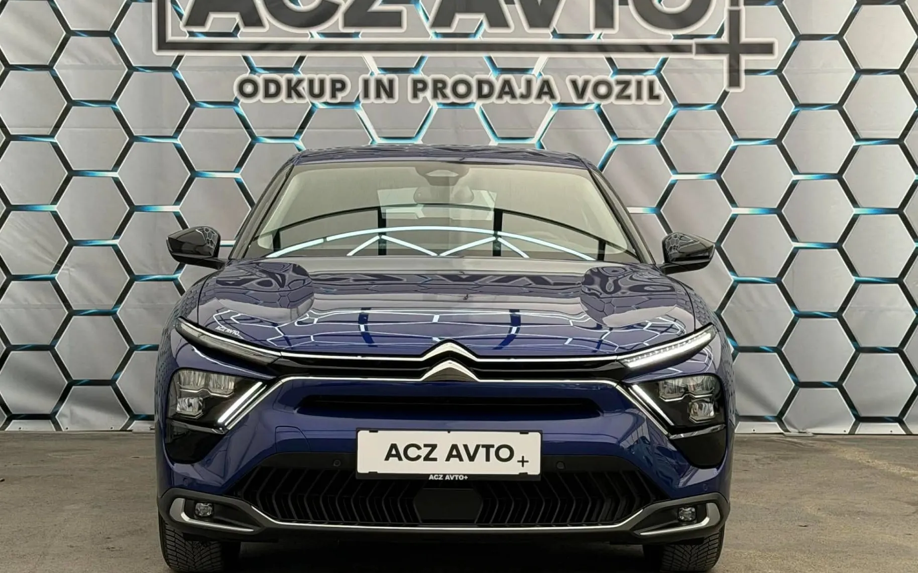 Zunanja slika - Citroën C5 X - 1.2i•AUT•51.000KM•VIRTUAL•FUL LED•NAVIGACIJA•PDC•. - 2