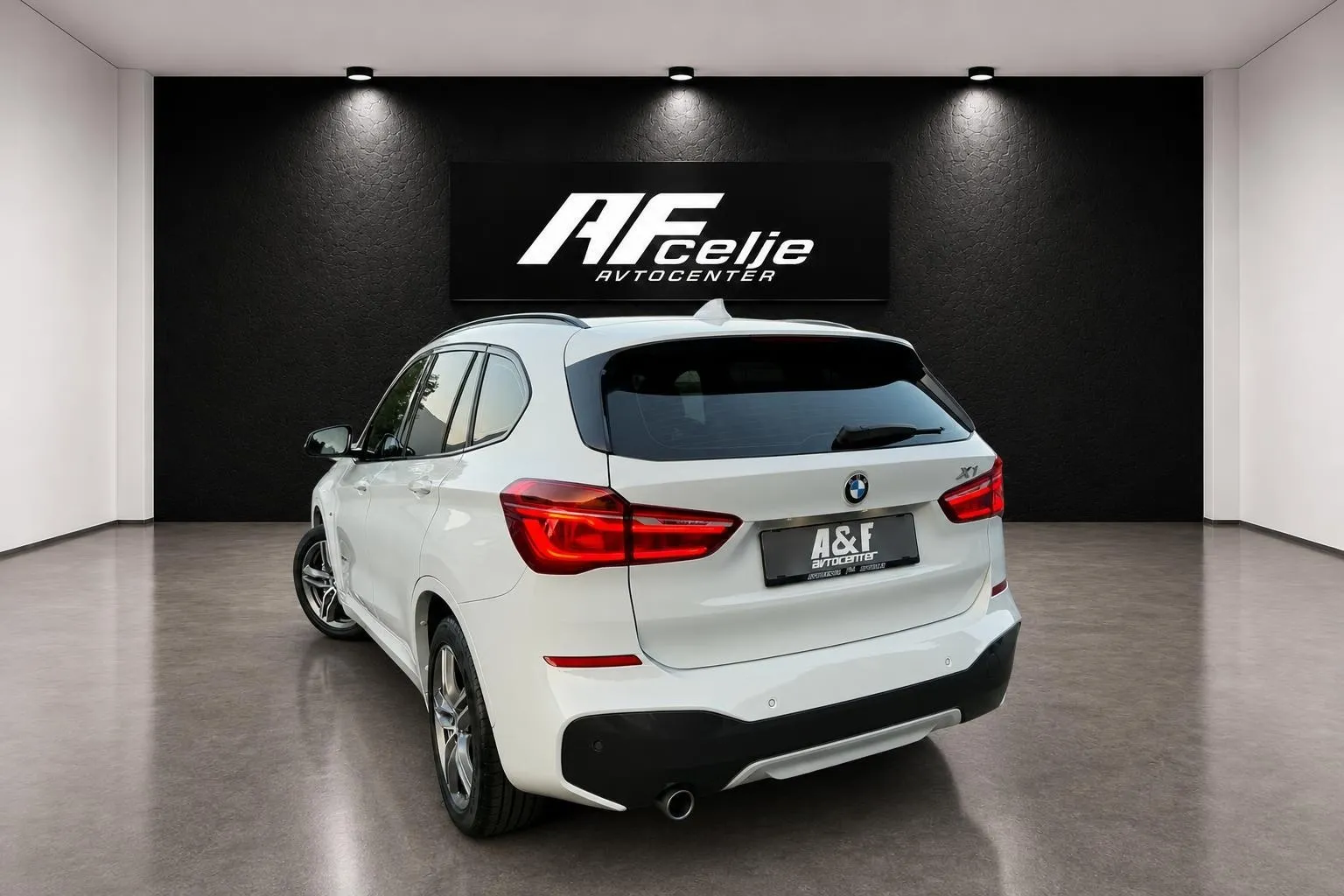 Notranja slika - BMW serija X1: - sDrive 18d-M PAKET-FUL LED-LIZING ZA TUJCE-PDC- - 7