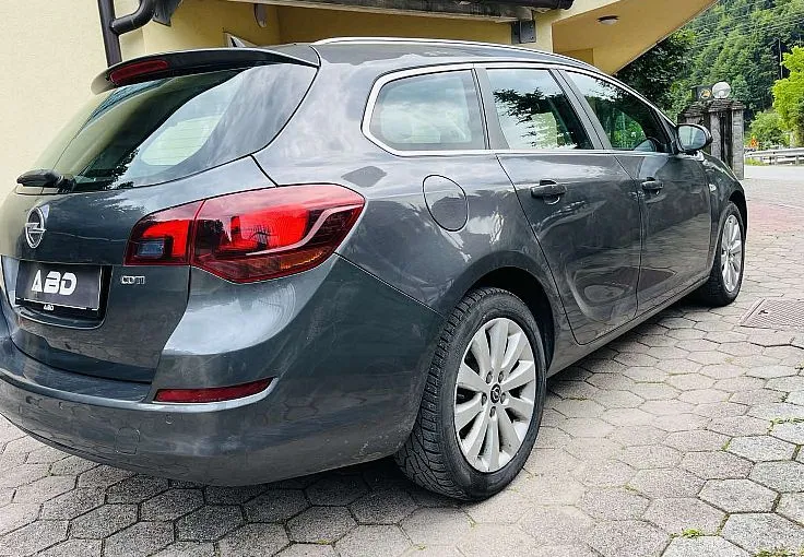 Zunanja slika - Opel Astra - Karavan 1.7 CDTI 92kW ALU DIG KLIMA NAVI TEMP - 4