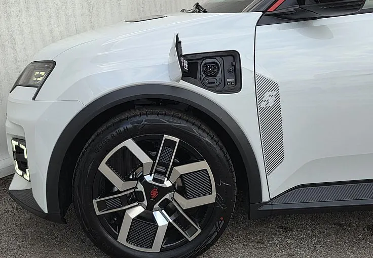 Zunanja slika - Renault 5 E-tech - Techno EV52+Paket Zima in Udobje+360 Parkiranje - 6