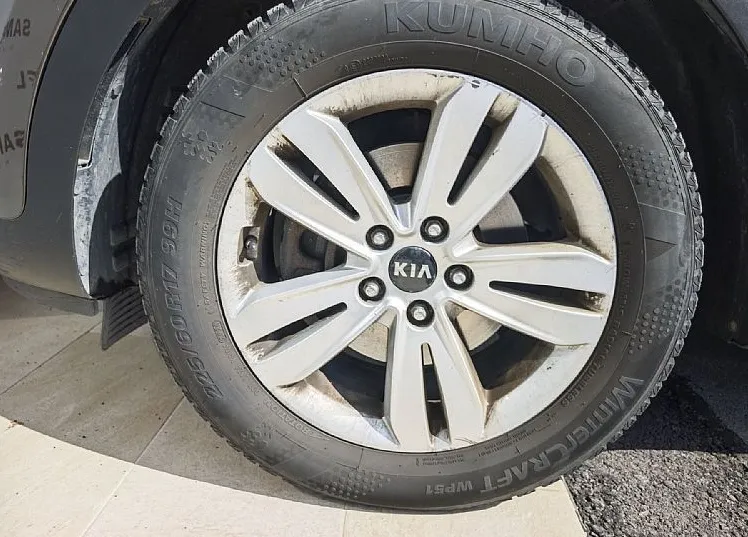 Zunanja slika - KIA Sportage - 2.0 CRDi AWD - GRETJE VOLANA - LANE ASSIST - 18