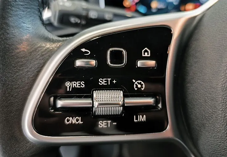 Zunanja slika - Mercedes-Benz A-Razred - 200 URBAN-VLEČNA K.-AMBIENT-360 KAM-MRTVI K.-VIDEO - 10