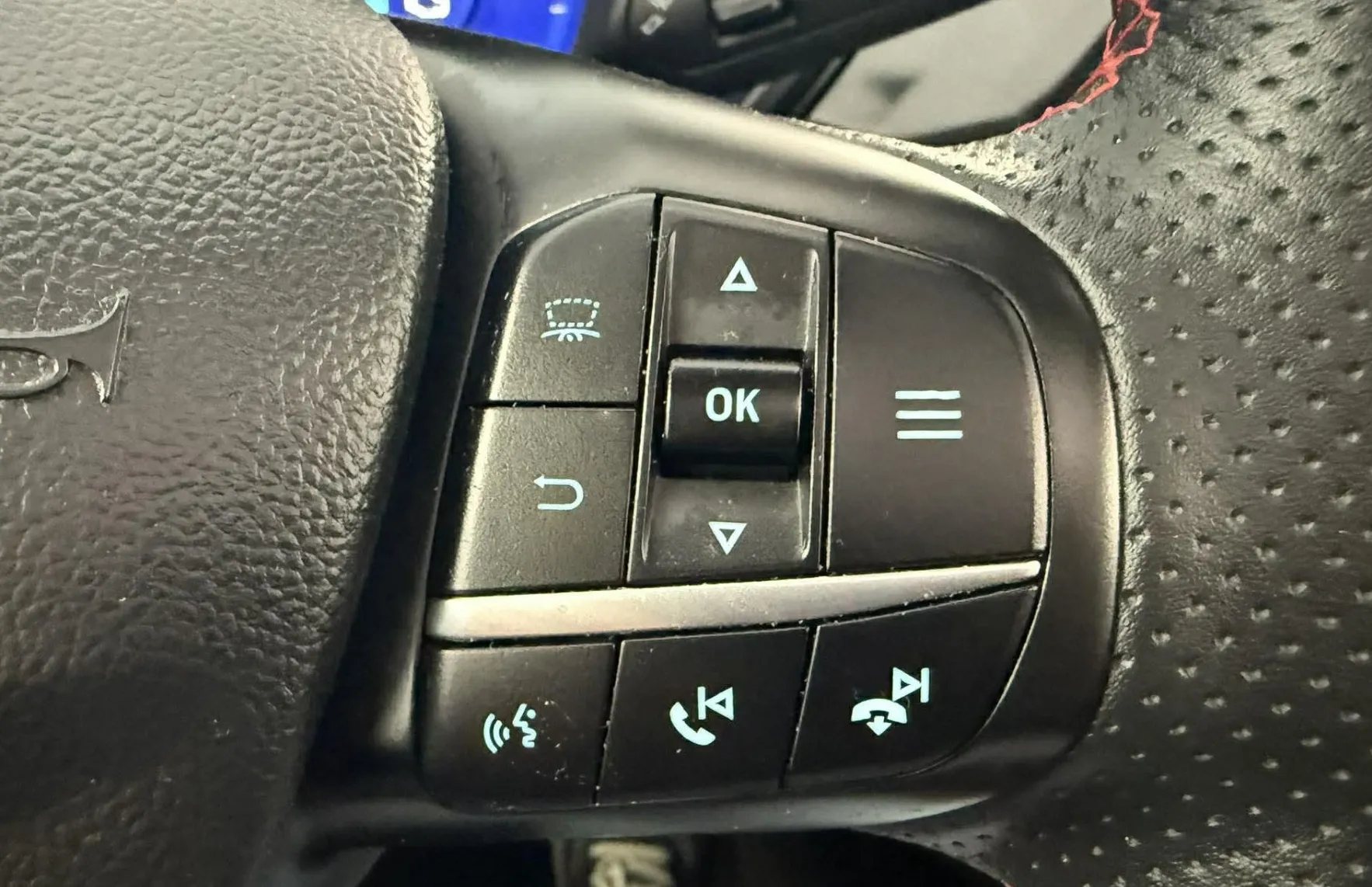 Zunanja slika - Ford Kuga - 2.5 Duratec PHEV ST-Line X.NEMŠKI+4ALU.ACC.KAMERA - 3