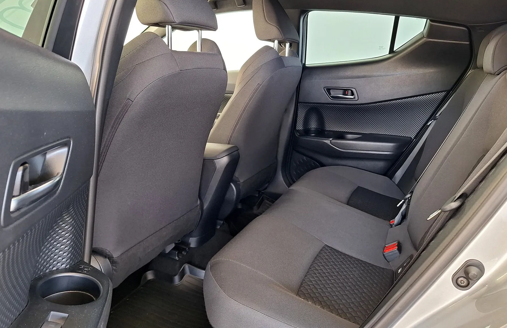 Zunanja slika - Toyota C-HR - 1.8 Hybrid C-ENTER Smart Bi-Tone - 15