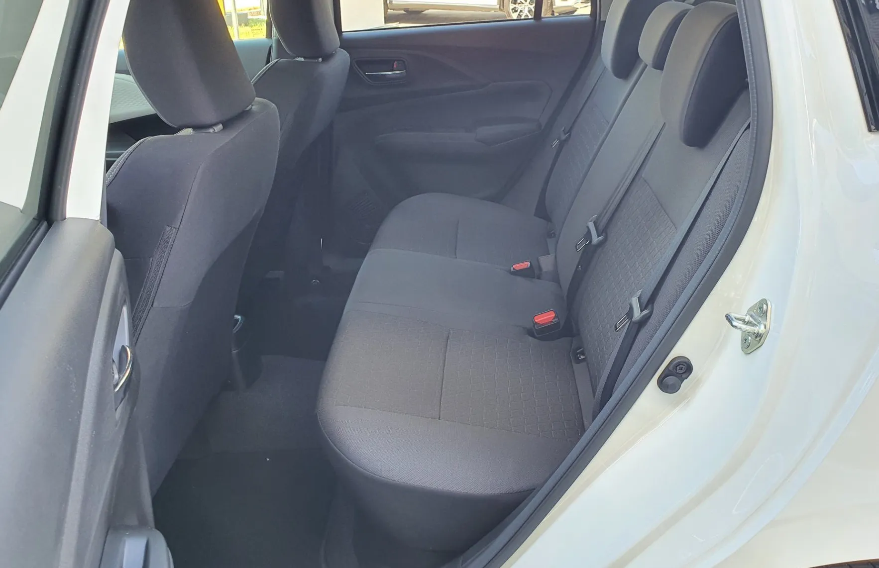 Zunanja slika - Suzuki Swift - 1.2 Dualjet AllGrip Hibrid Premium - 11