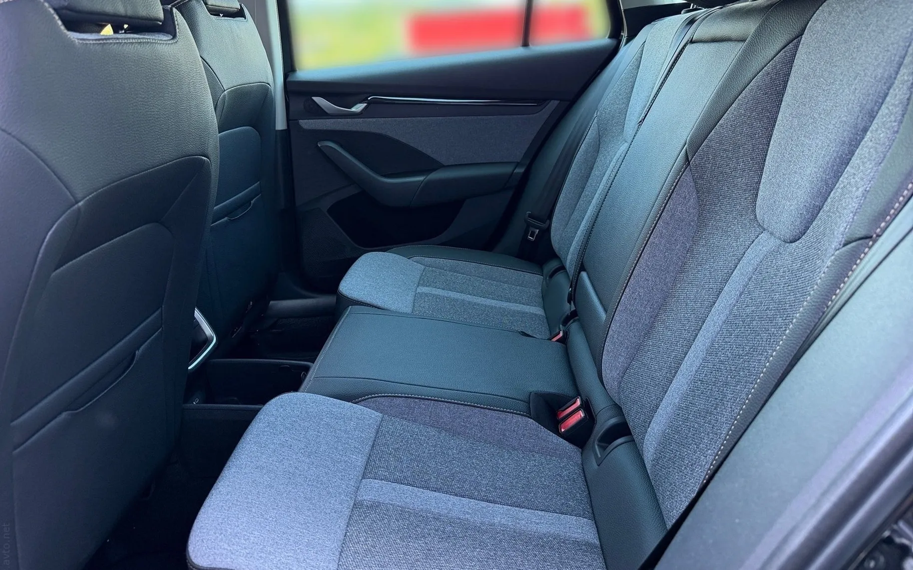 Notranja slika - Škoda Octavia - Combi 2.0 TDI Family DSG... - 10